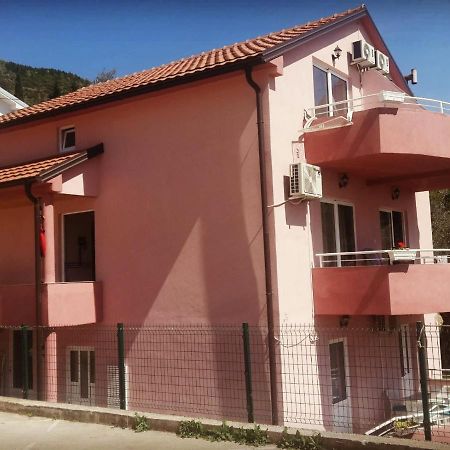 Apartments Kuc Tivat Luaran gambar