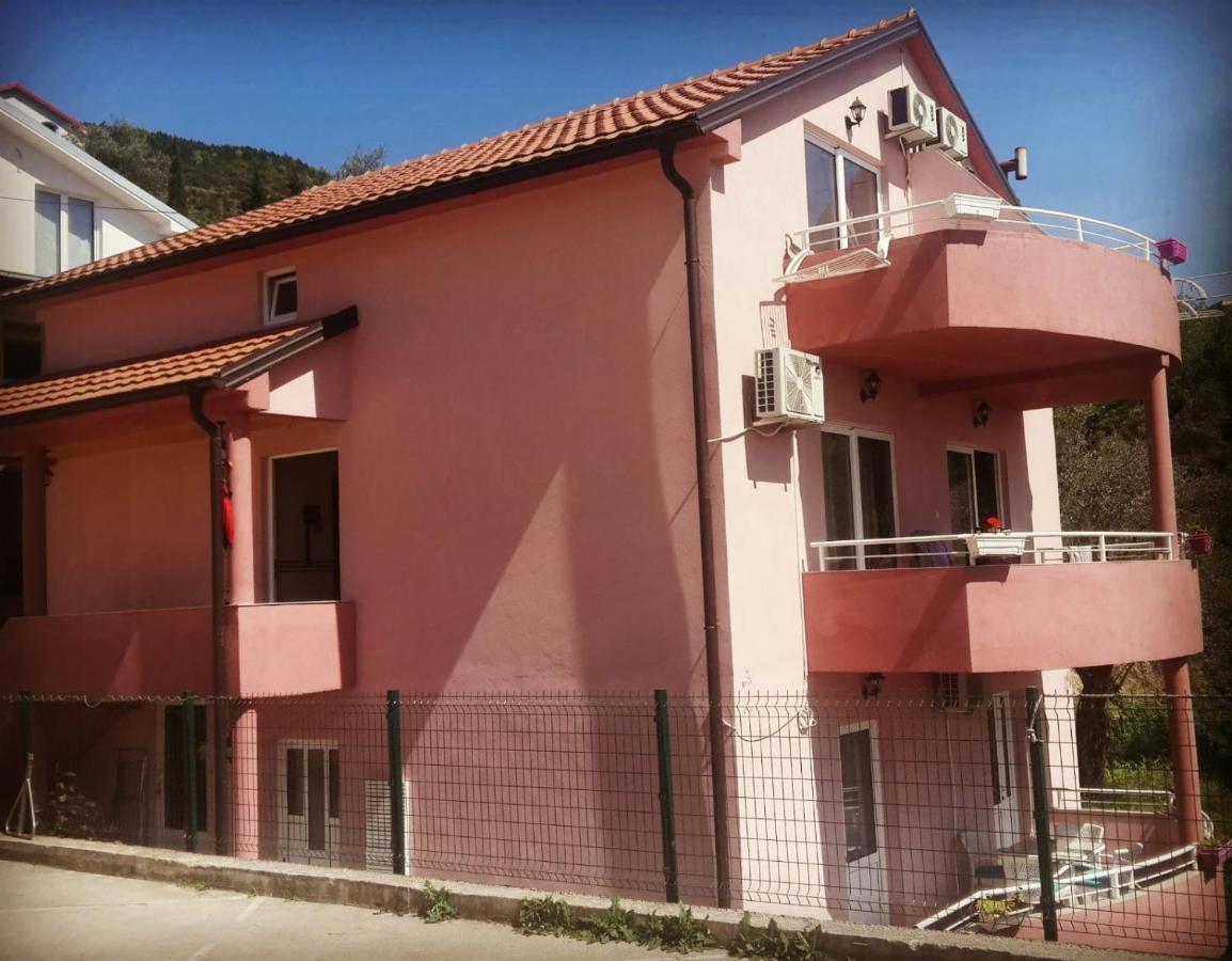 Apartments Kuc Tivat Luaran gambar